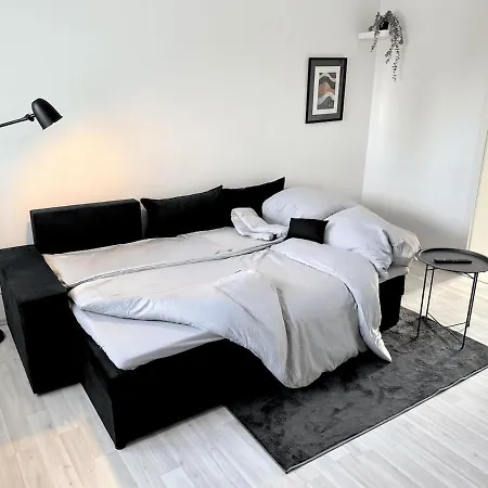 Lägenhet City-apartment Fuer Familien 5 Per, 8 Min Zum Hbf! *