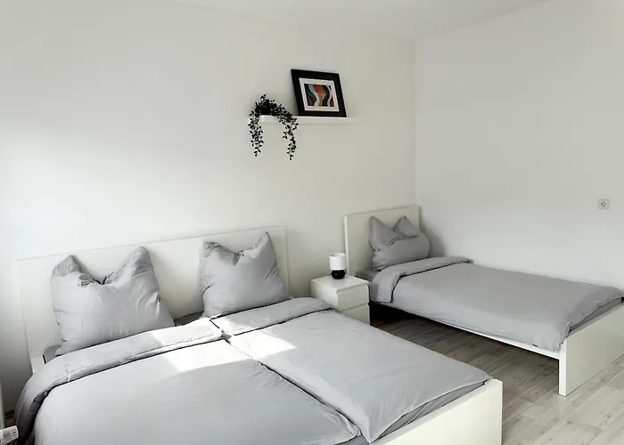Lägenhet City-apartment Fuer Familien 5 Per, 8 Min Zum Hbf!